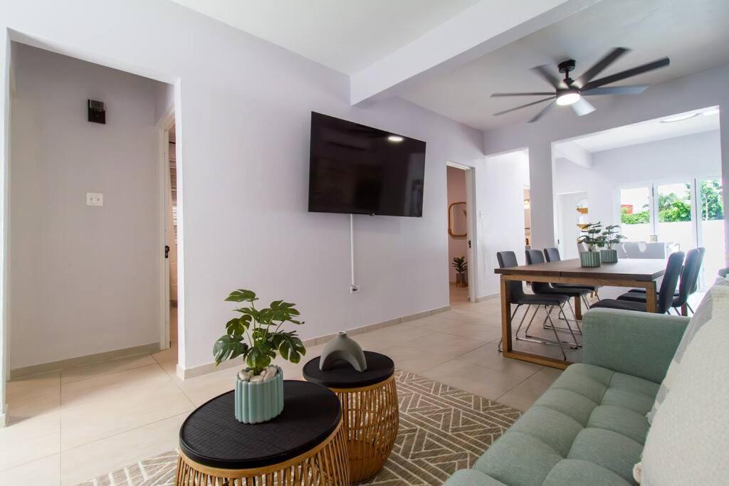 Casa Marilina Aguadilla W/ Pool Villa Eksteriør billede