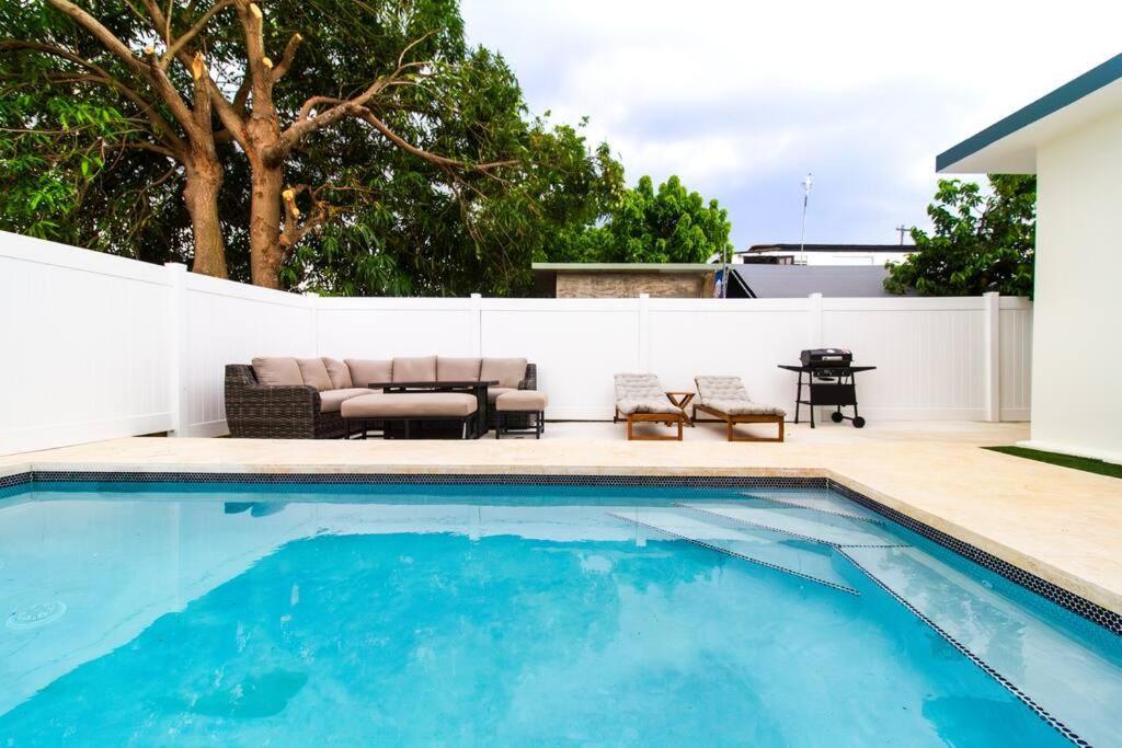 Casa Marilina Aguadilla W/ Pool Villa Eksteriør billede